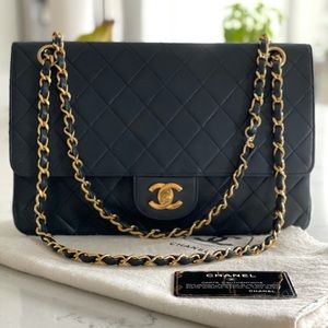 SOLD💫Auth Vintage CHANEL Double Flap Lambskin Bag